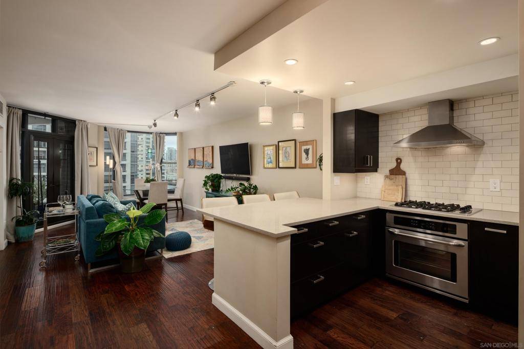 San Diego, CA 92101,500 W Harbor Dr #915