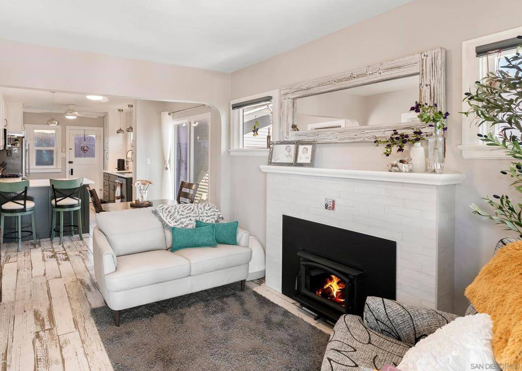 San Diego, CA 92104,3676 Dwight St