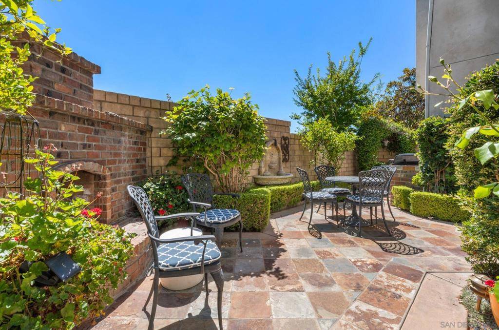 La Jolla, CA 92037,1329 Caminito Balada