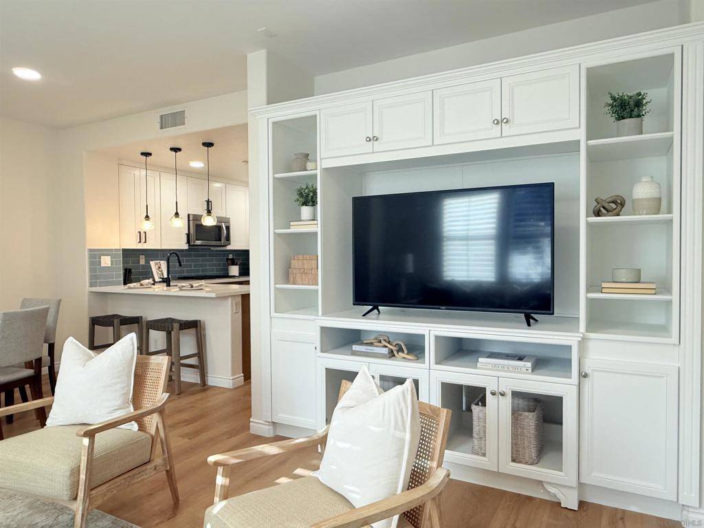 San Diego, CA 92127,17070 Call Trevino #5