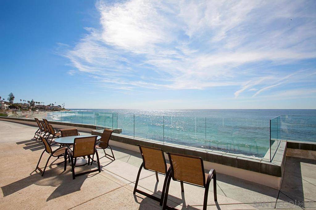 La Jolla, CA 92037,100 Coast #405