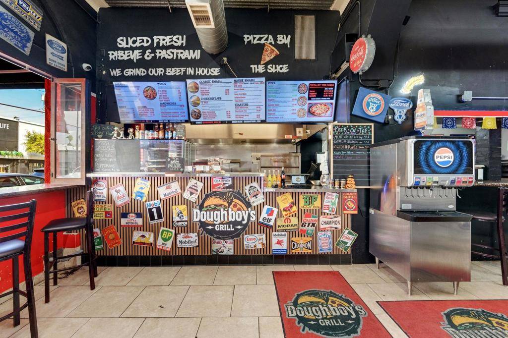 San Diego, CA 92107,4994 Newport Ave