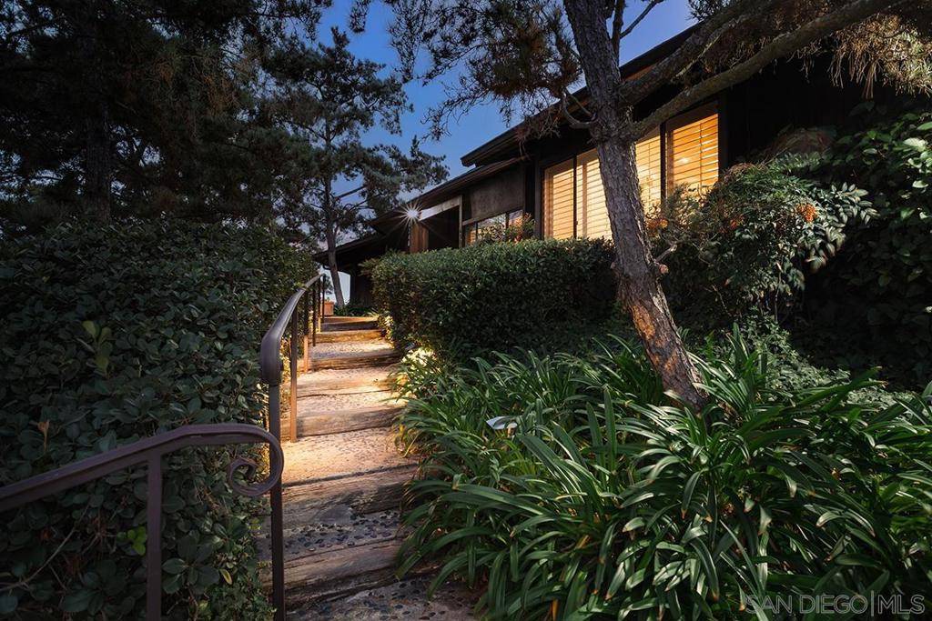 San Diego, CA 92120,6346 Ridge Manor Avenue