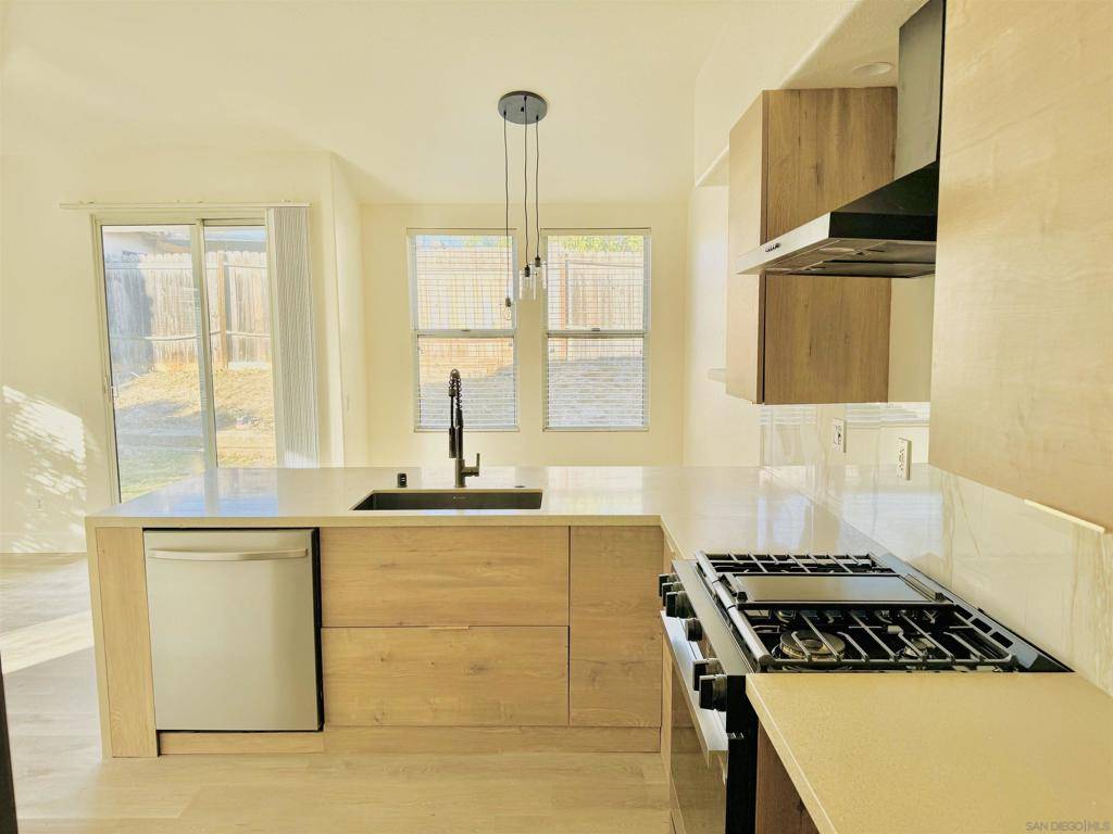 San Marcos, CA 92078,3670 LA MIRADA DR