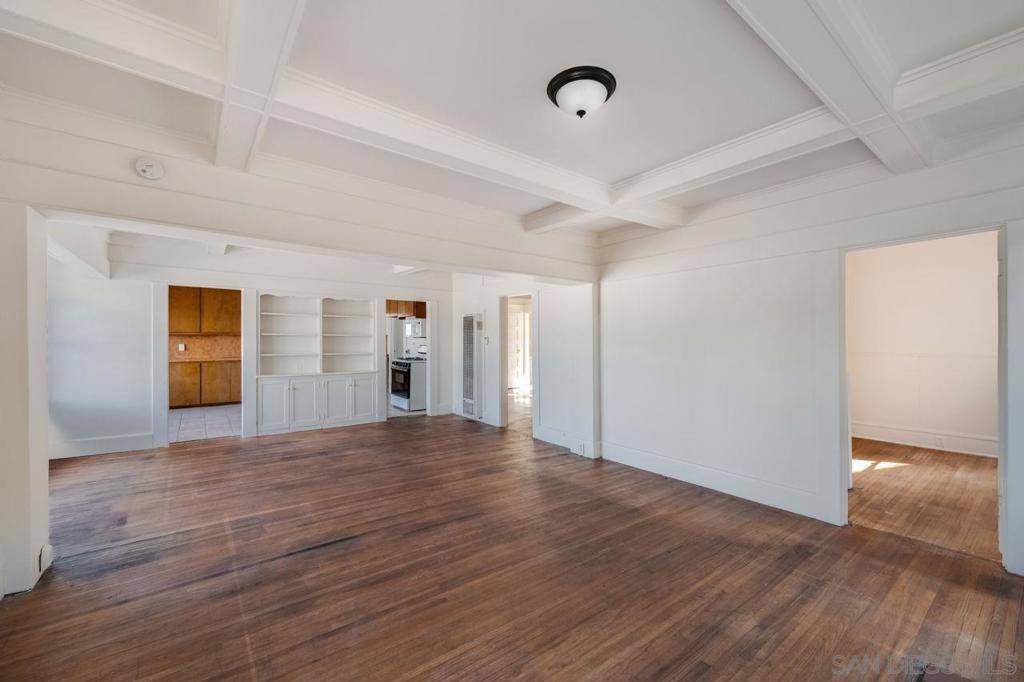 San Diego, CA 92104,3711 29th St