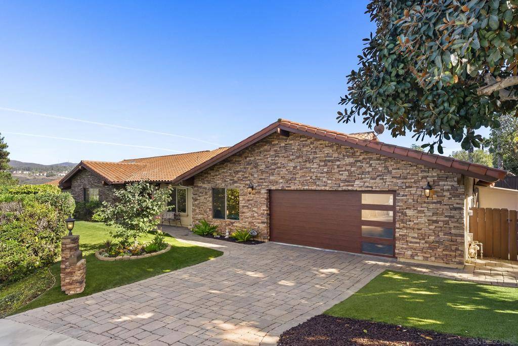 Carlsbad, CA 92009,7548 Viejo Castilla Way