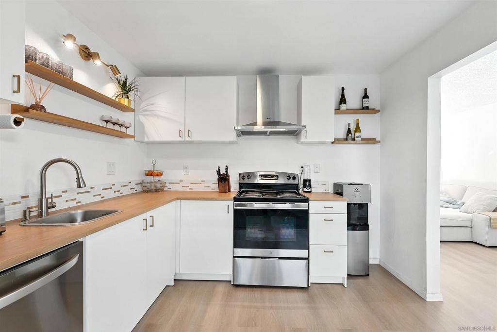 San Diego, CA 92111,6929 Park Mesa Way #126