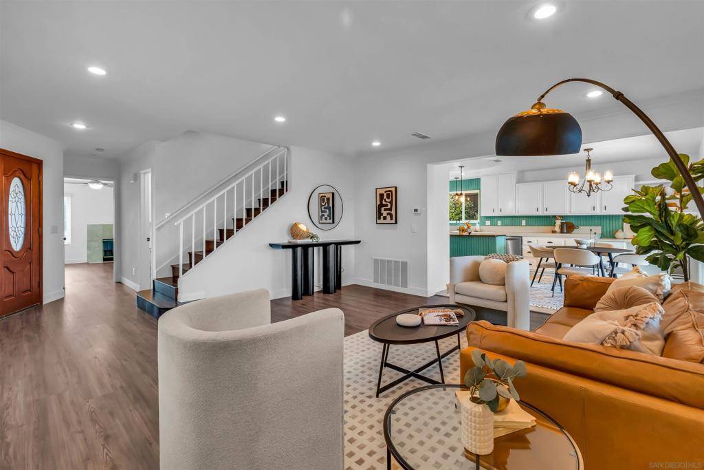 Escondido, CA 92026,1255 Rachel Cir