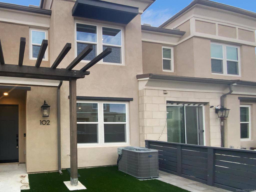 San Marcos, CA 92078,1206 Sunrise Vw #102