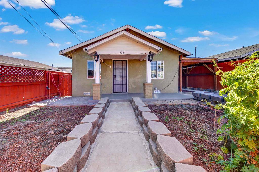 San Diego, CA 92105,4221 23 Dwight St.