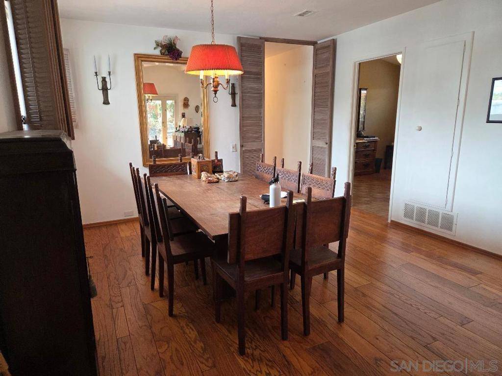 San Diego, CA 92122,2729 Gobat Avenue