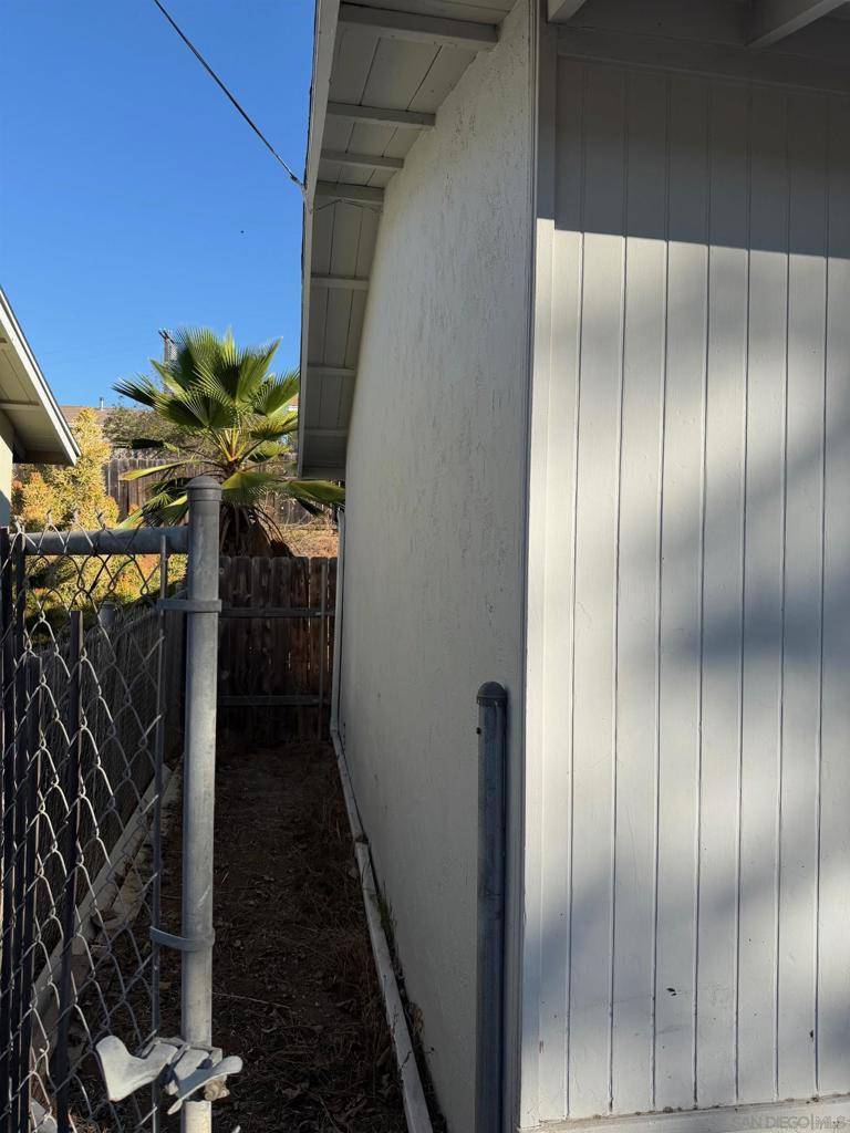 La Mesa, CA 91941,8810 Joris Way