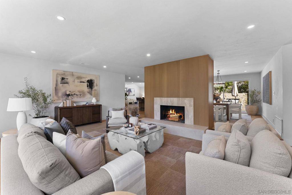 Poway, CA 92064,12830 Avenida La Valencia