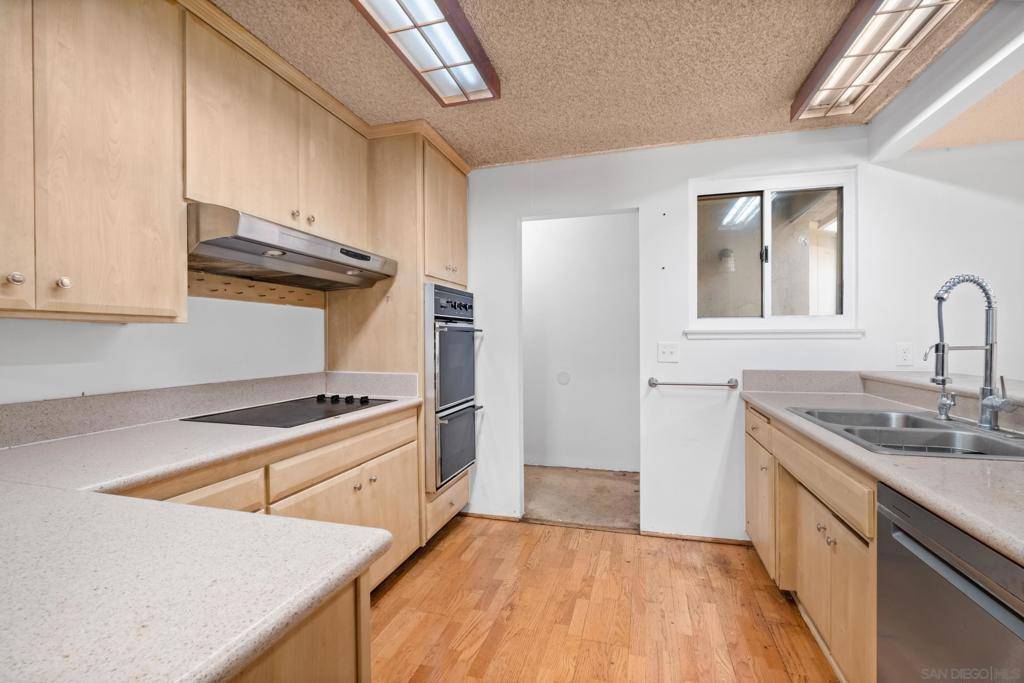 San Diego, CA 92111,1540 Corsica Street