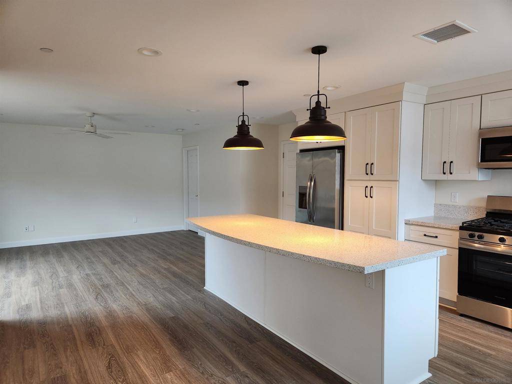 Vista, CA 92084,750 N Citrus Ave #1