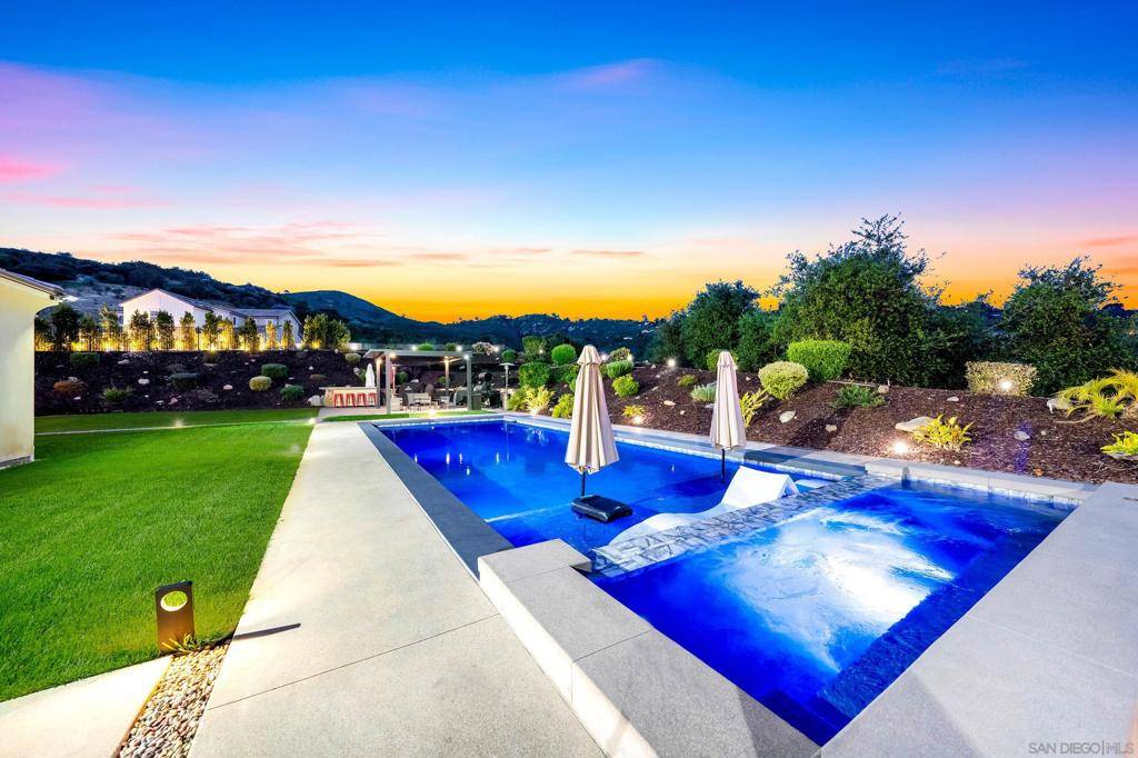 Escondido, CA 92029,21992 Wilgen Rd