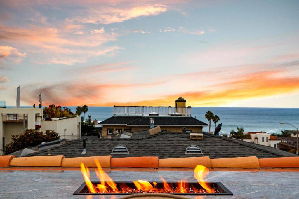 La Jolla, CA 92037,7344 Olivetas Ave