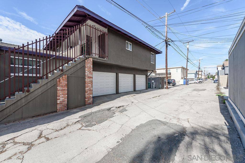 San Diego, CA 92116,2414 2418 Monroe Ave.