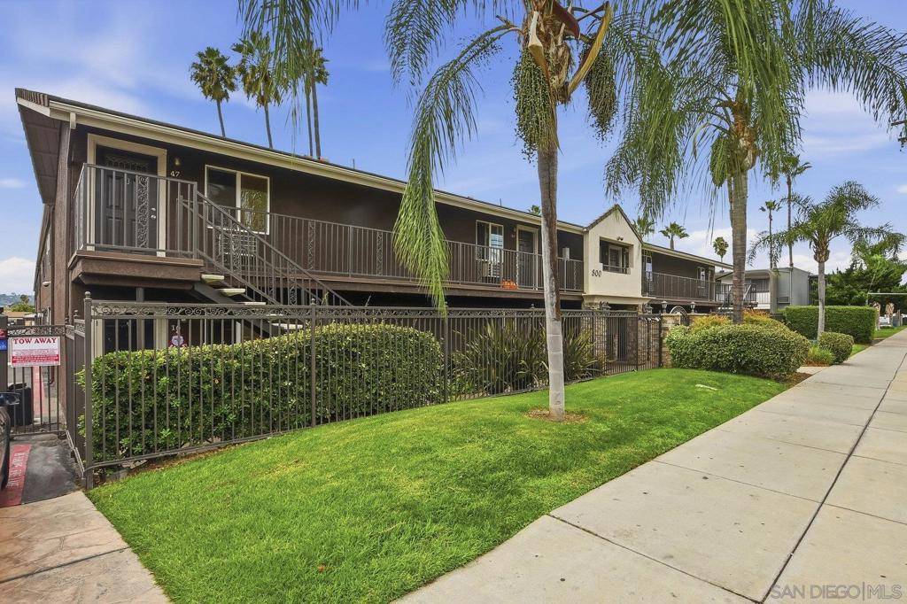 El Cajon, CA 92021,800 N Mollison #19