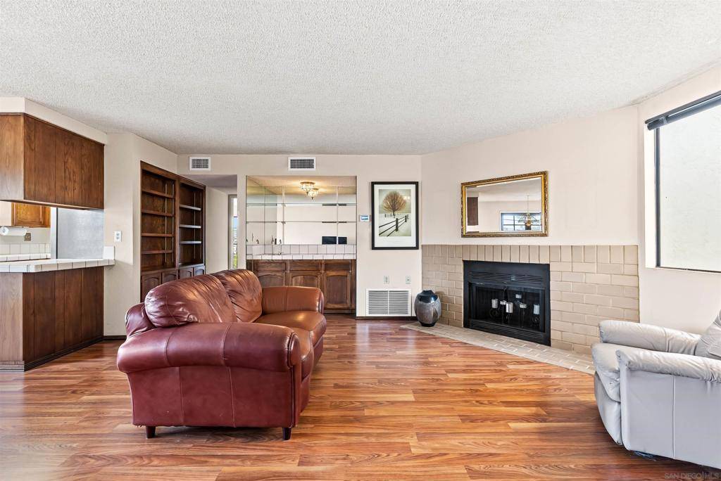 San Diego, CA 92103,1263 Robinson Avenue #13