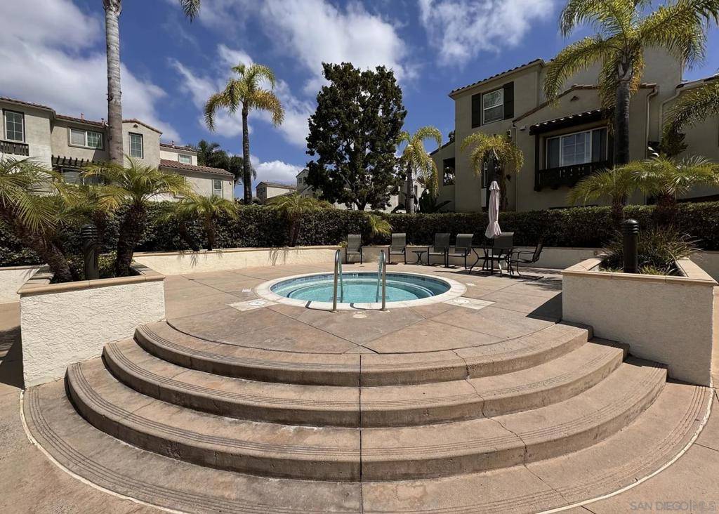 Chula Vista, CA 91913,1897 Fargo Ln #5