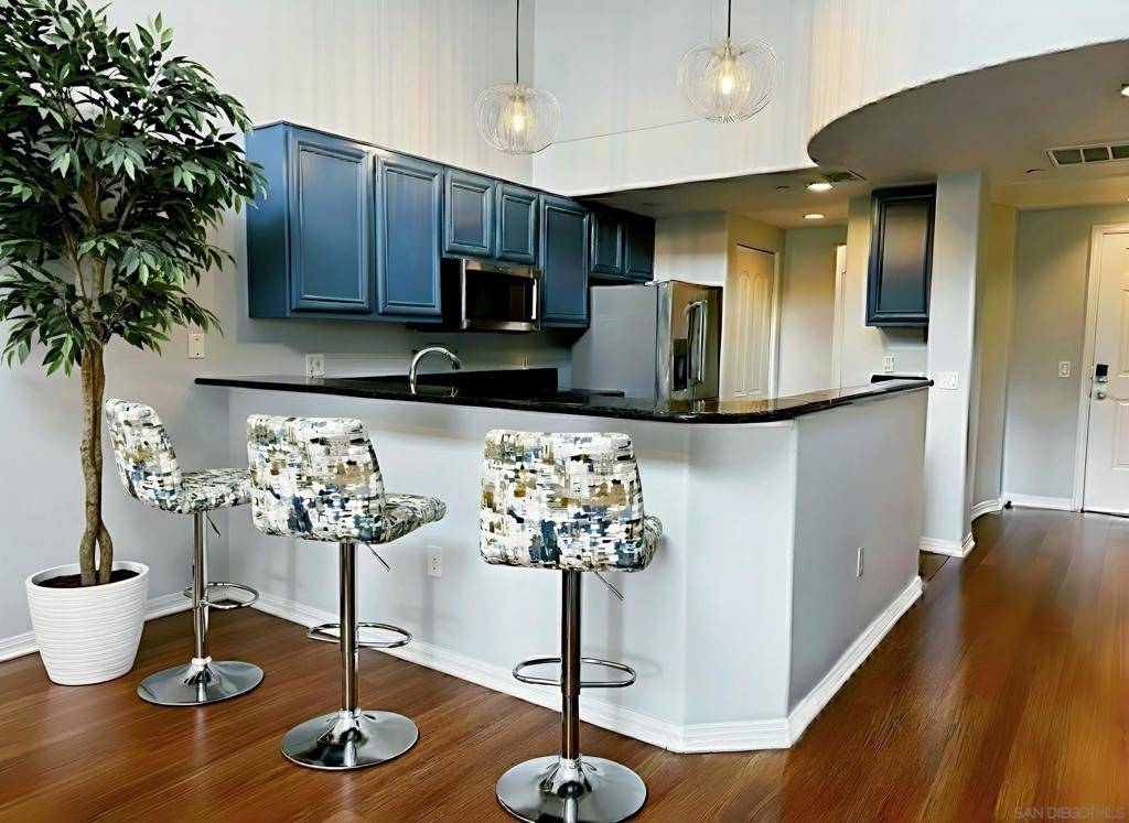 San Diego, CA 92101,1501 India St #608