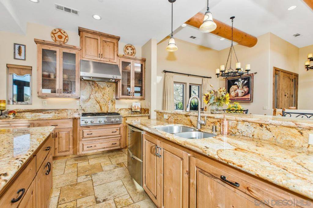 Ramona, CA 92065,15715 Green Valley Truck Trail