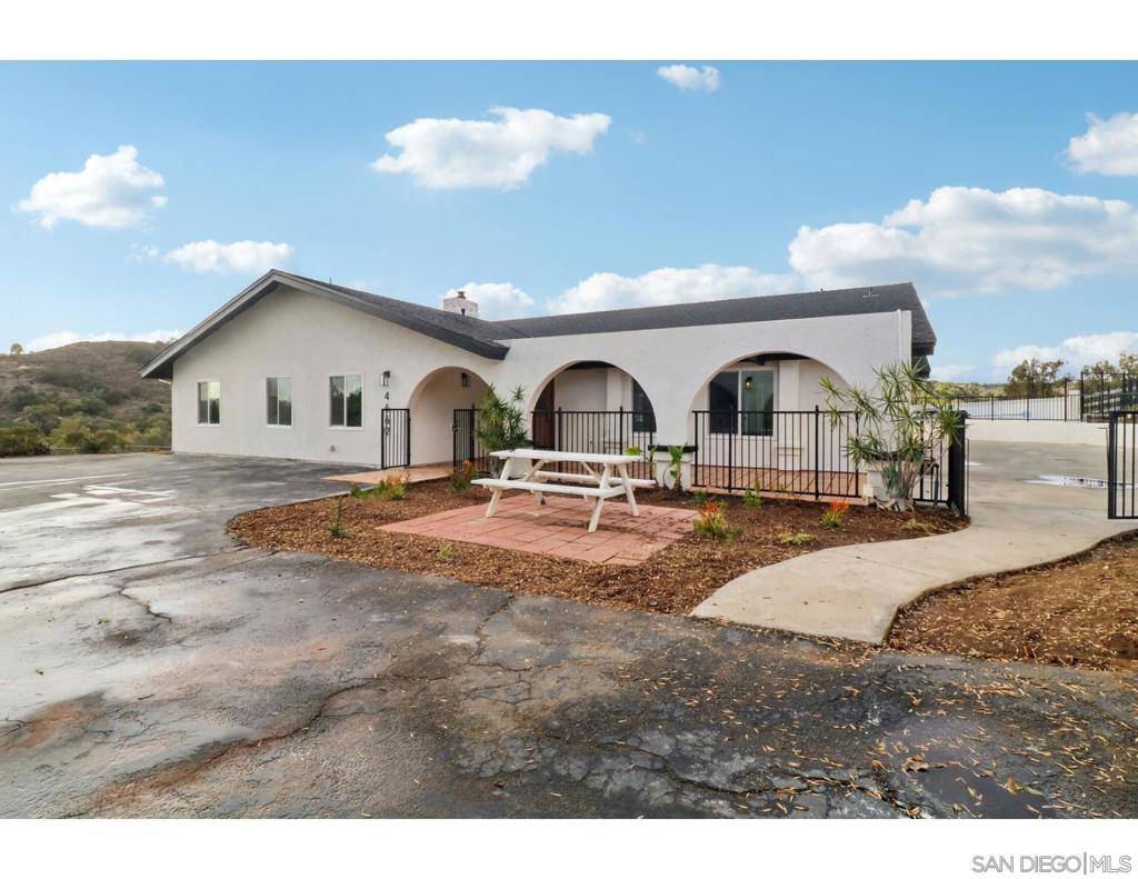 Fallbrook, CA 92028,4667 La Canada Rd