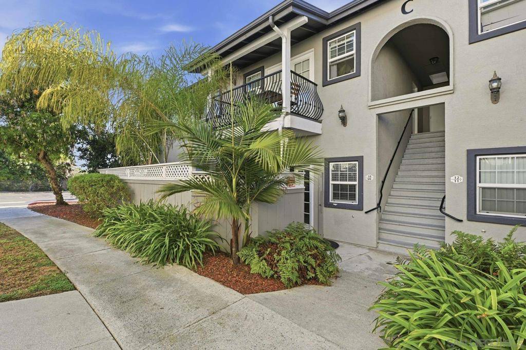 Oceanside, CA 92054,506 Canyon Dr #9