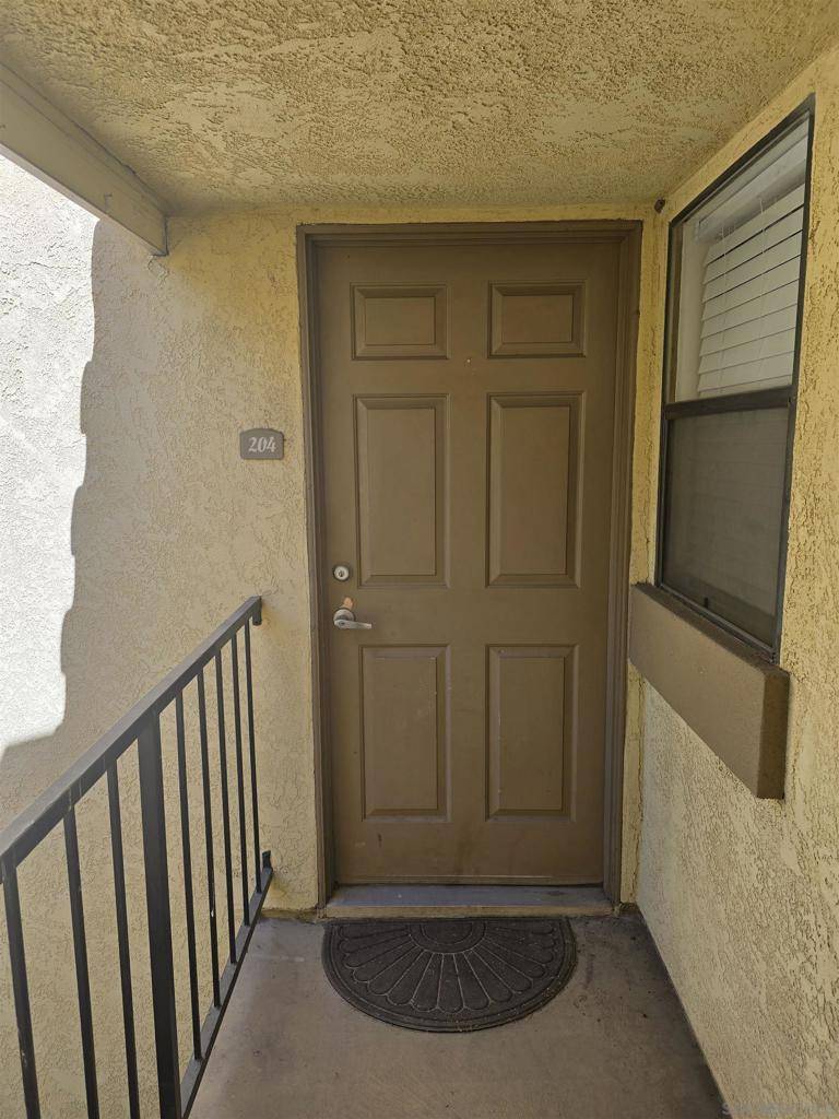 Riverside, CA 92507,1130 W Blaine St #204