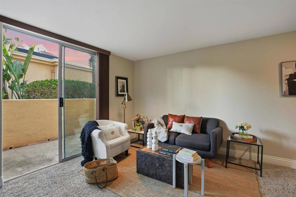 San Diego, CA 92122,3957 Nobel Dr #205