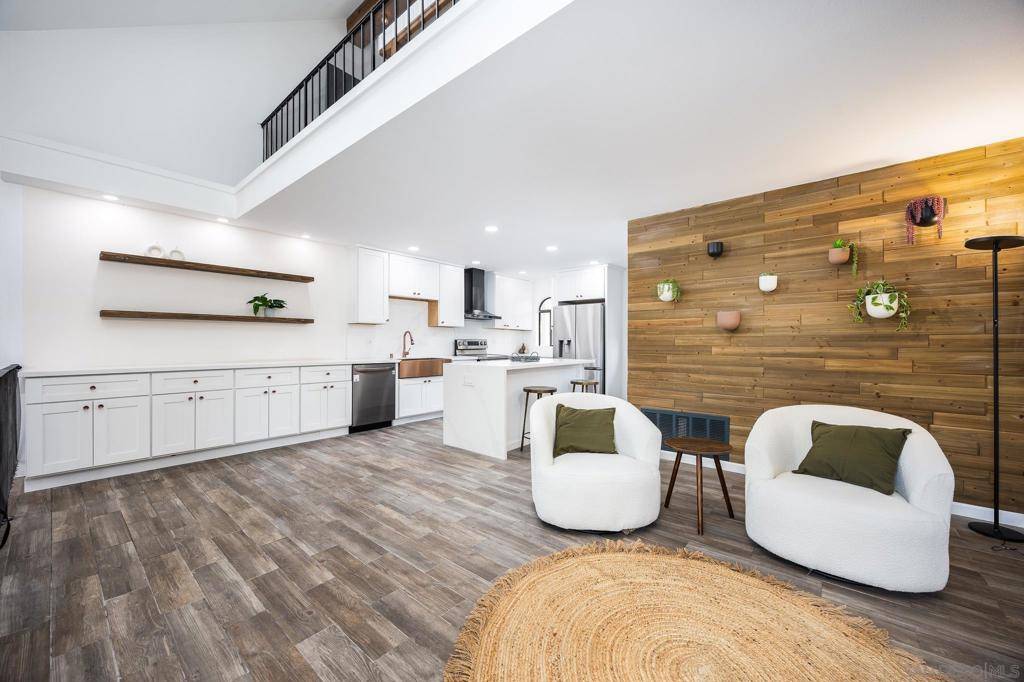 San Diego, CA 92103,3568 Front St #D