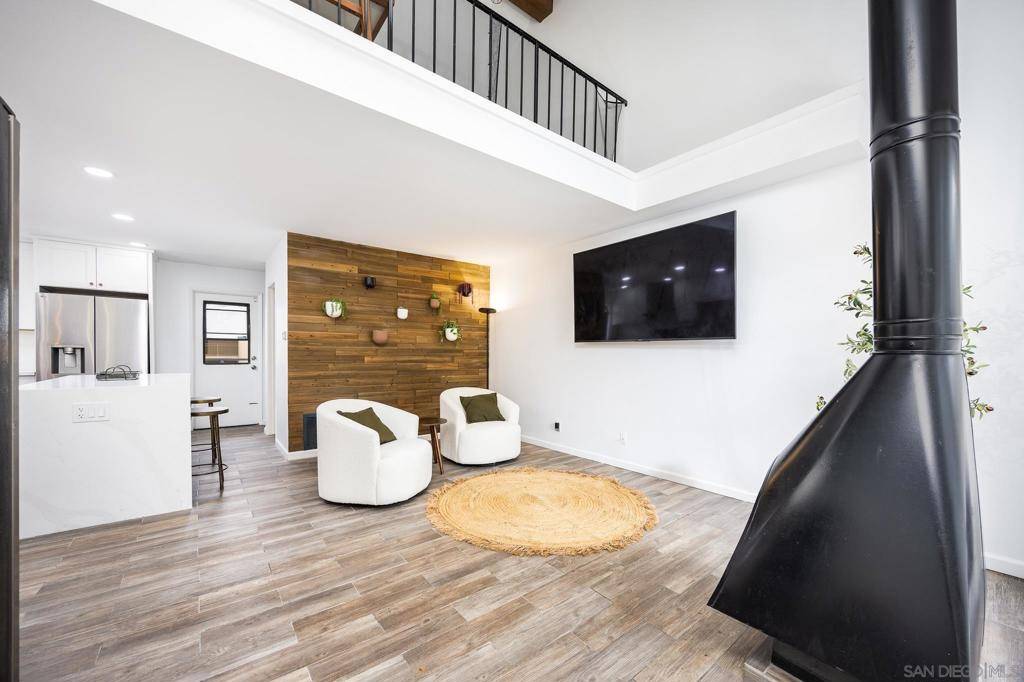 San Diego, CA 92103,3568 Front St #D