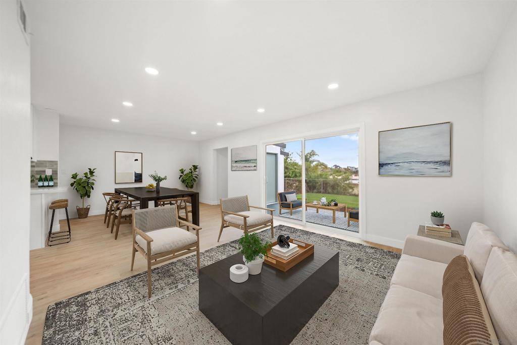 San Diego, CA 92105,3270 Easy St