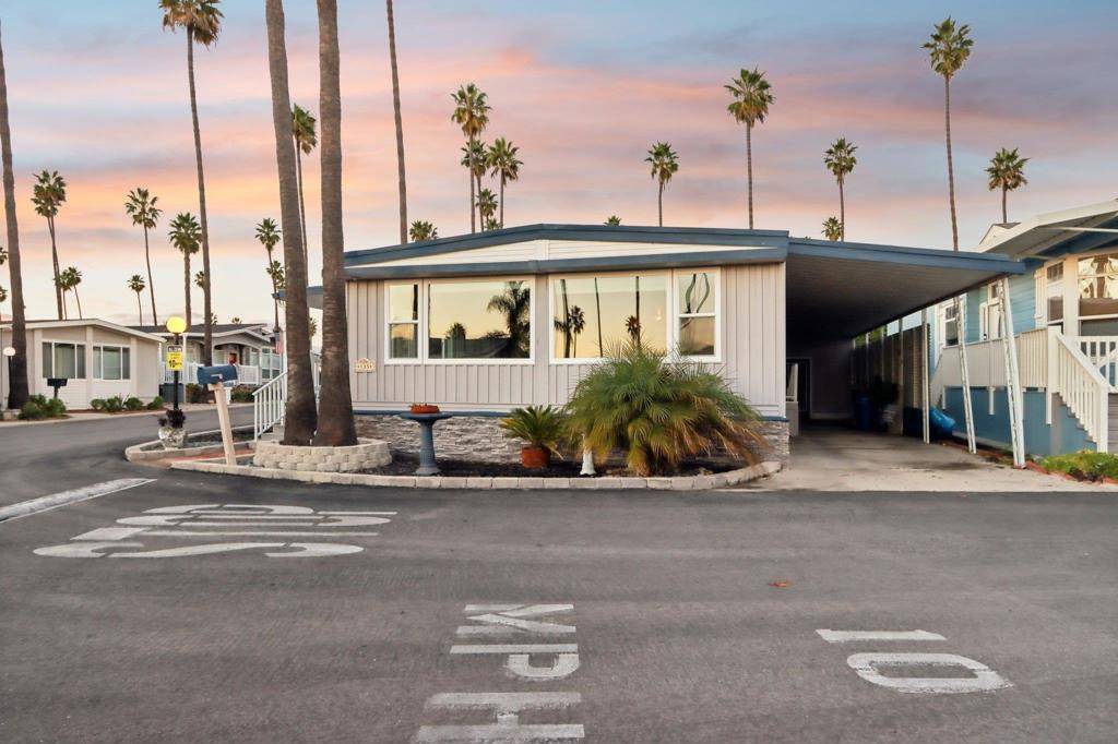 Ventura, CA 93001,1215 Anchors Way Drive #135