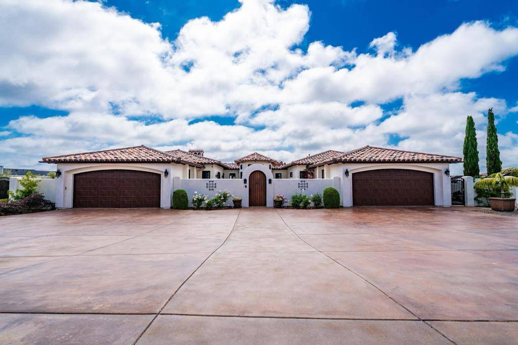 Encinitas, CA 92024,604 Camino de Orchidia