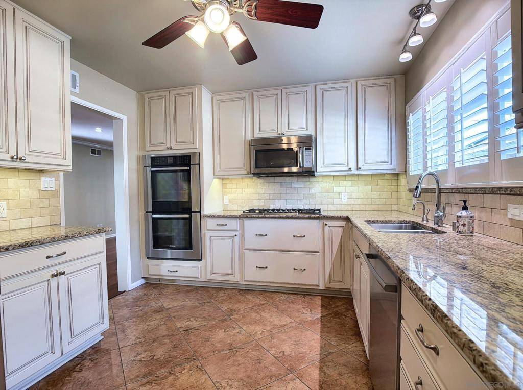 El Cajon, CA 92021,758 APPLEWOOD DRIVE