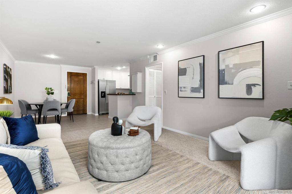 San Diego, CA 92101,750 State St #109