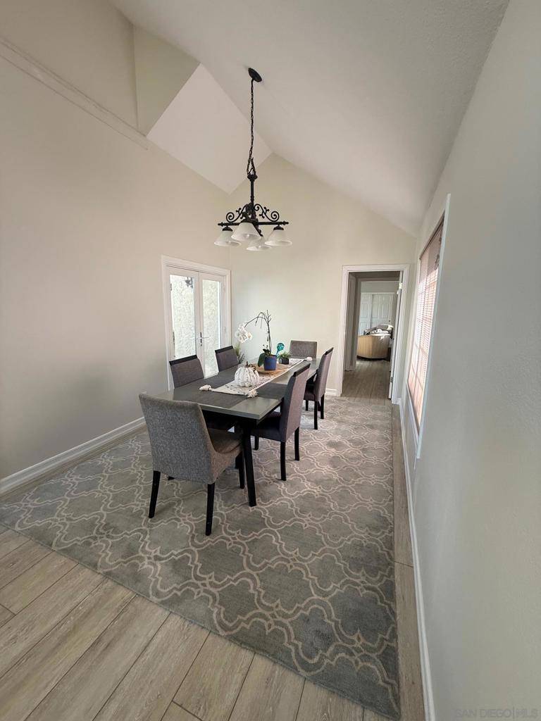 San Diego, AZ 92129,9569 Via Pereza