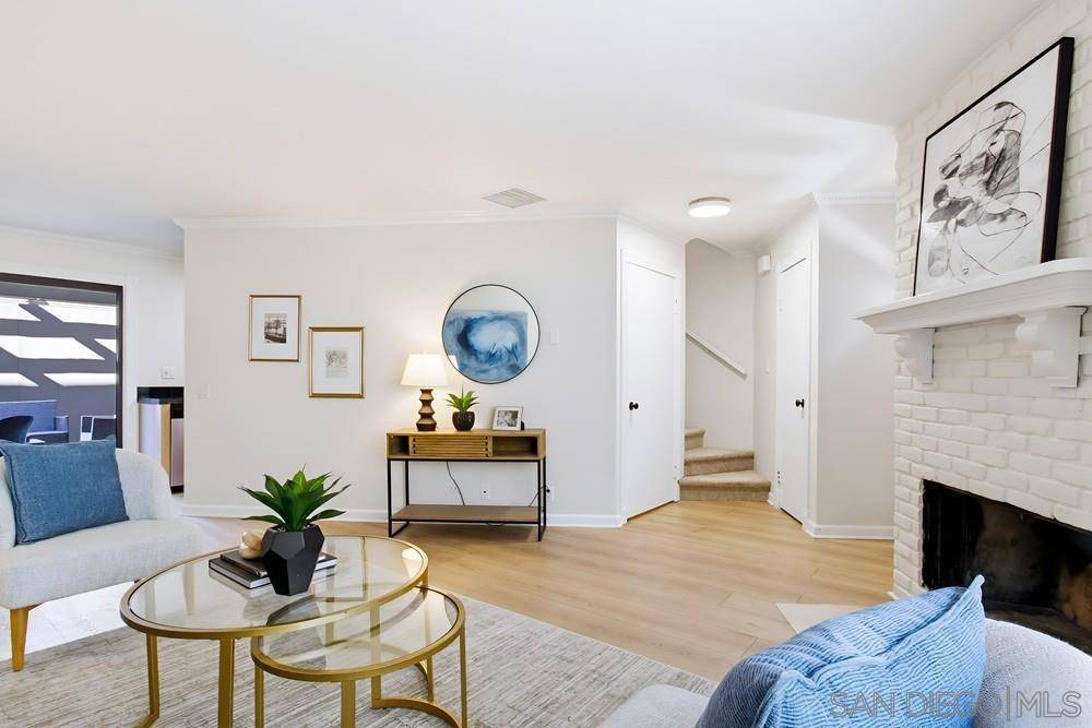 San Diego, CA 92107,2234 Caminito Pajarito #120