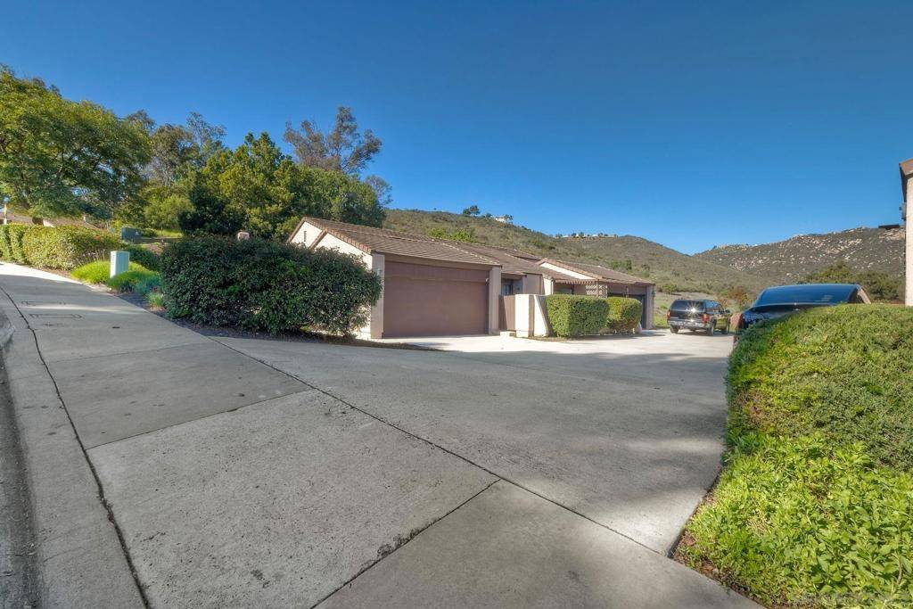 Escondido, CA 92026,2049 Golden Circle Dr