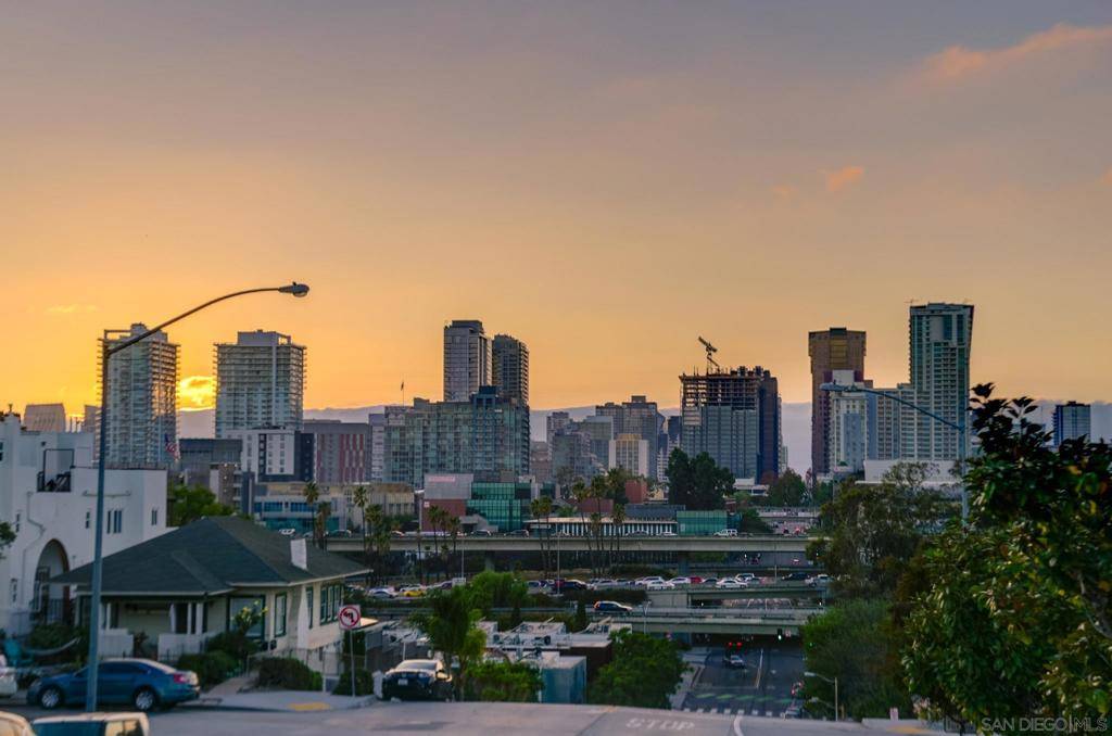 San Diego, CA 92102,2130 32 B St