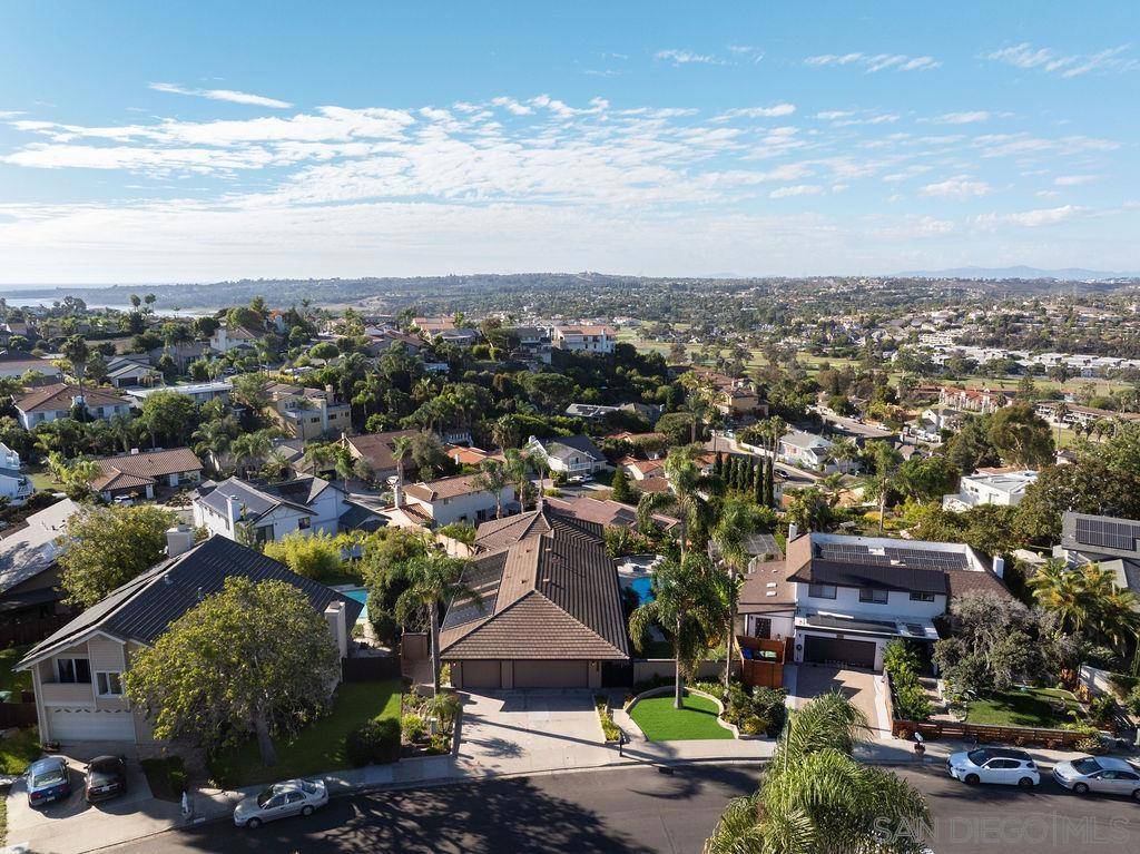 Carlsbad, CA 92009,2606 Galicia Way