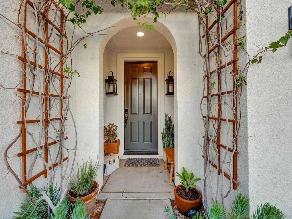 Murrieta, CA 92563,37244 Avocet Way