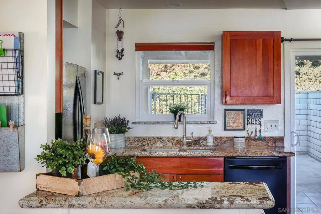 Oceanside, CA 92057,3577 Pear Blossom Ave