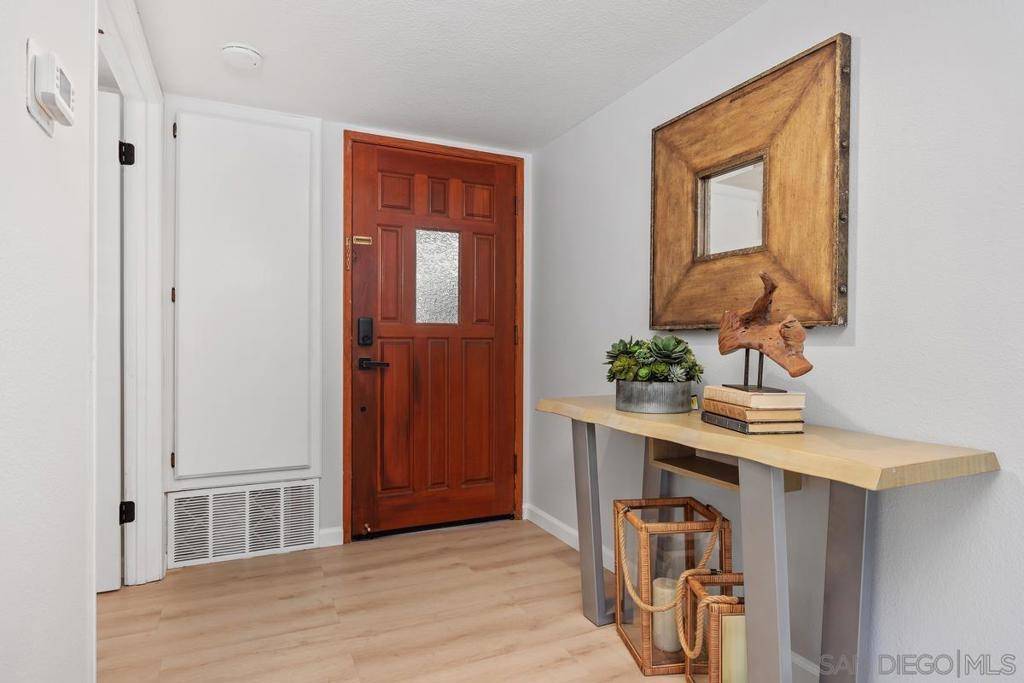 Solana Beach, CA 92075,524 Via De La Valla H