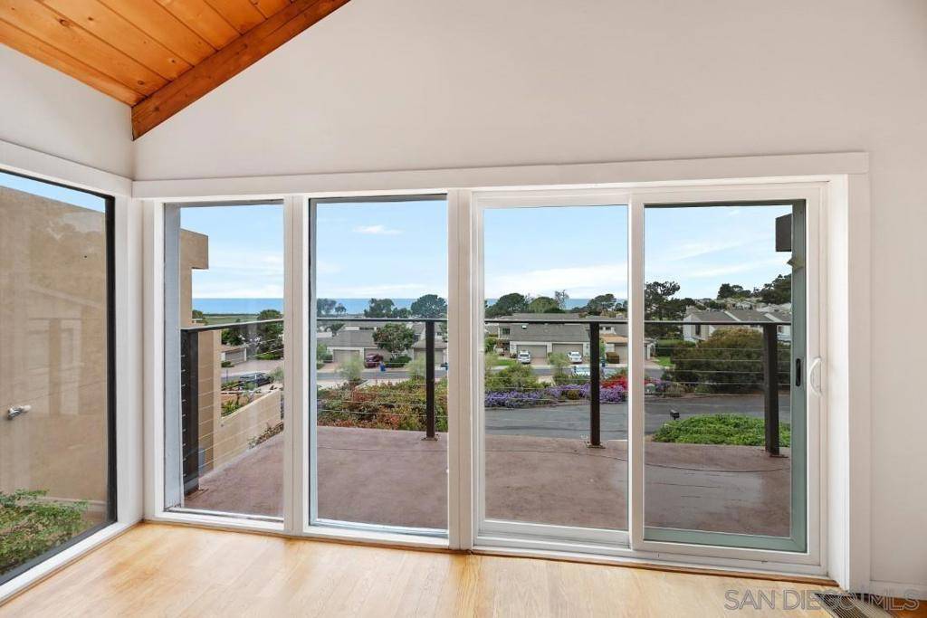 Del Mar, CA 92014,13045 Via Esperia