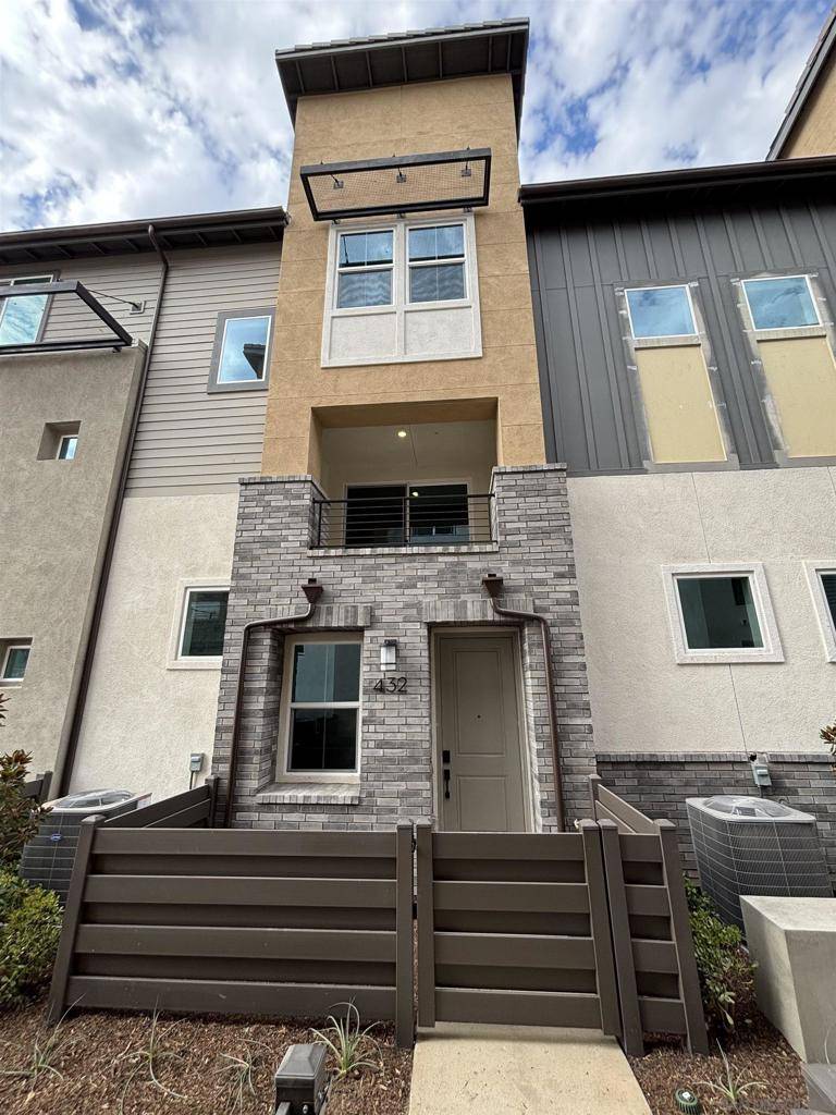 San Marcos, CA 92078,432 Caliper Way