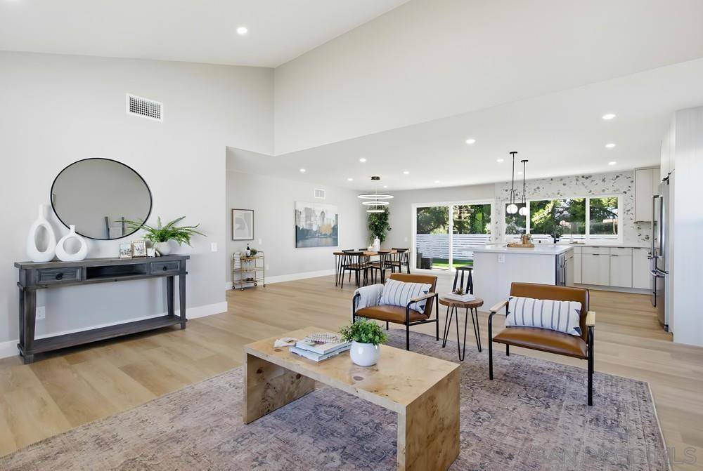 San Diego, CA 92129,15220 Amalia St