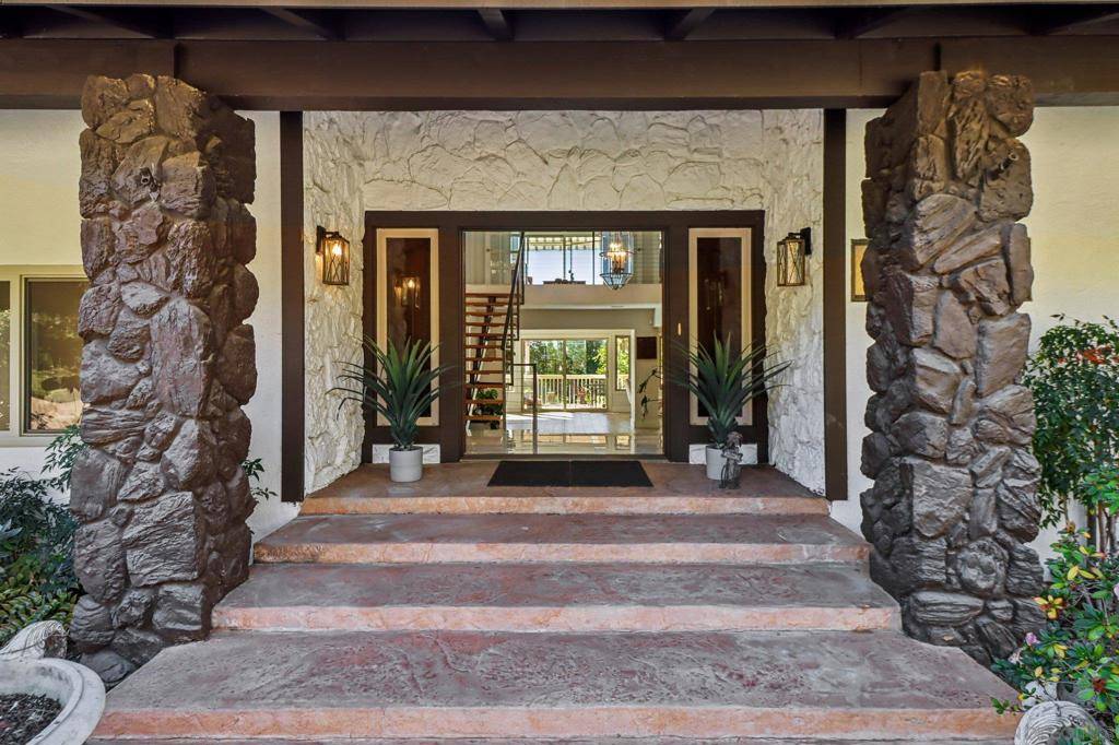 Escondido, CA 92025,3015 Colley Ln